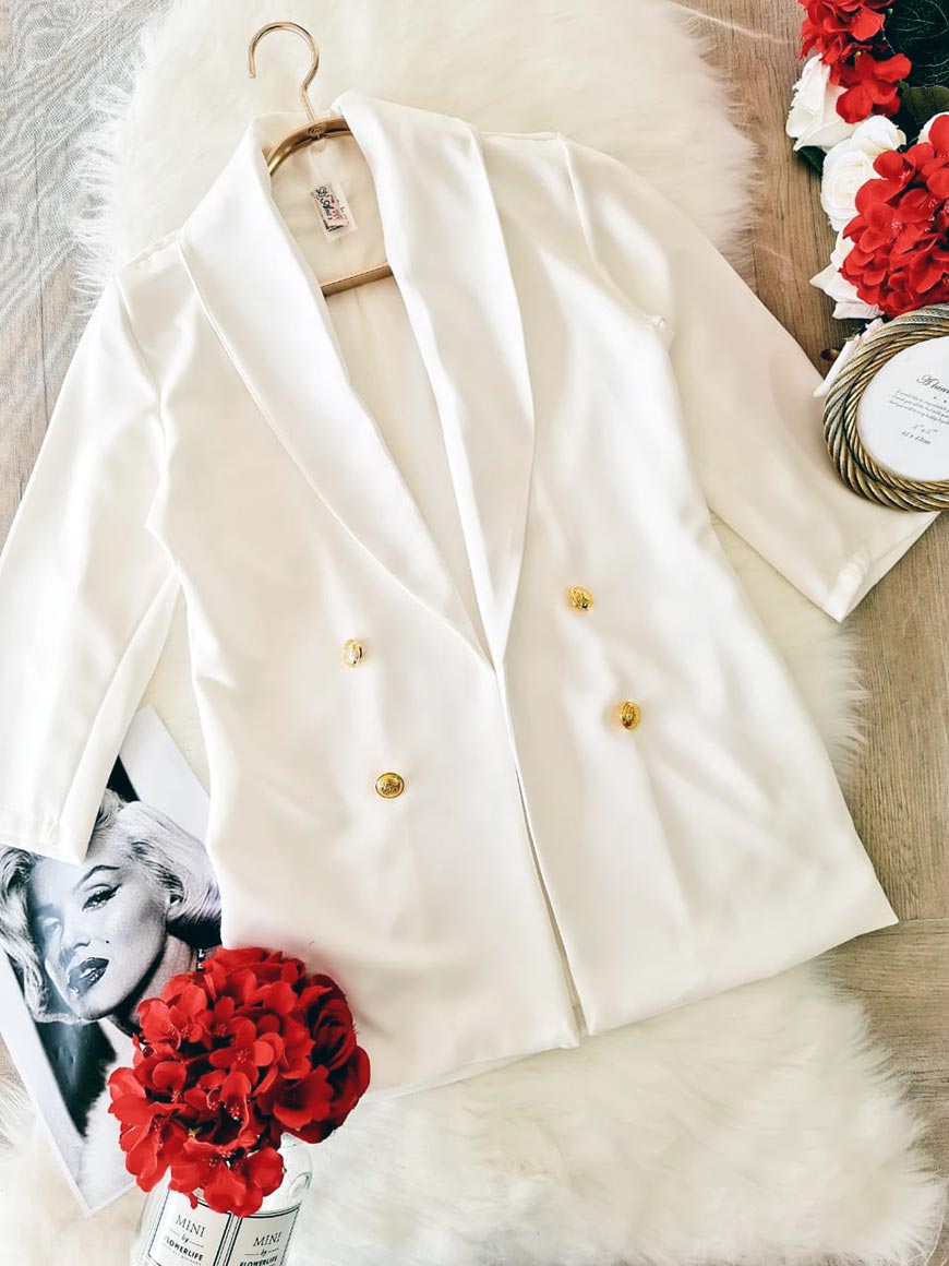 Blazer con solapa botones dorados