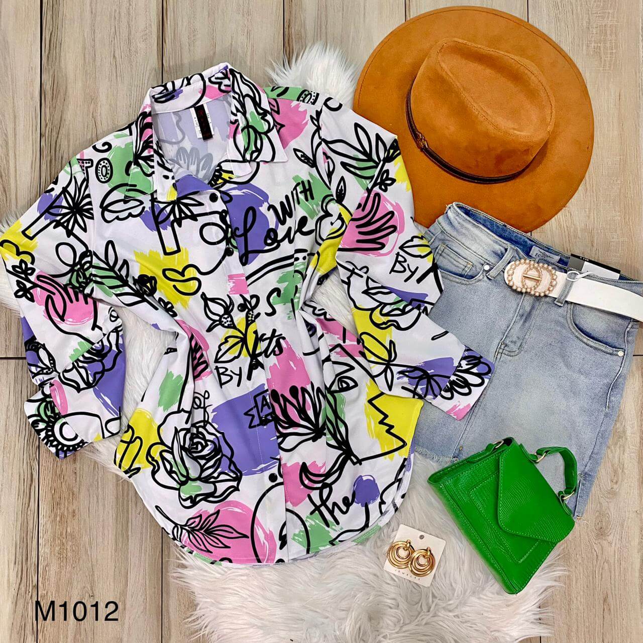 Camisa caras abstractas