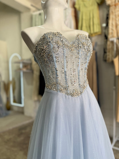 Vestido Largo Strapless Corte Princesa con pedrería